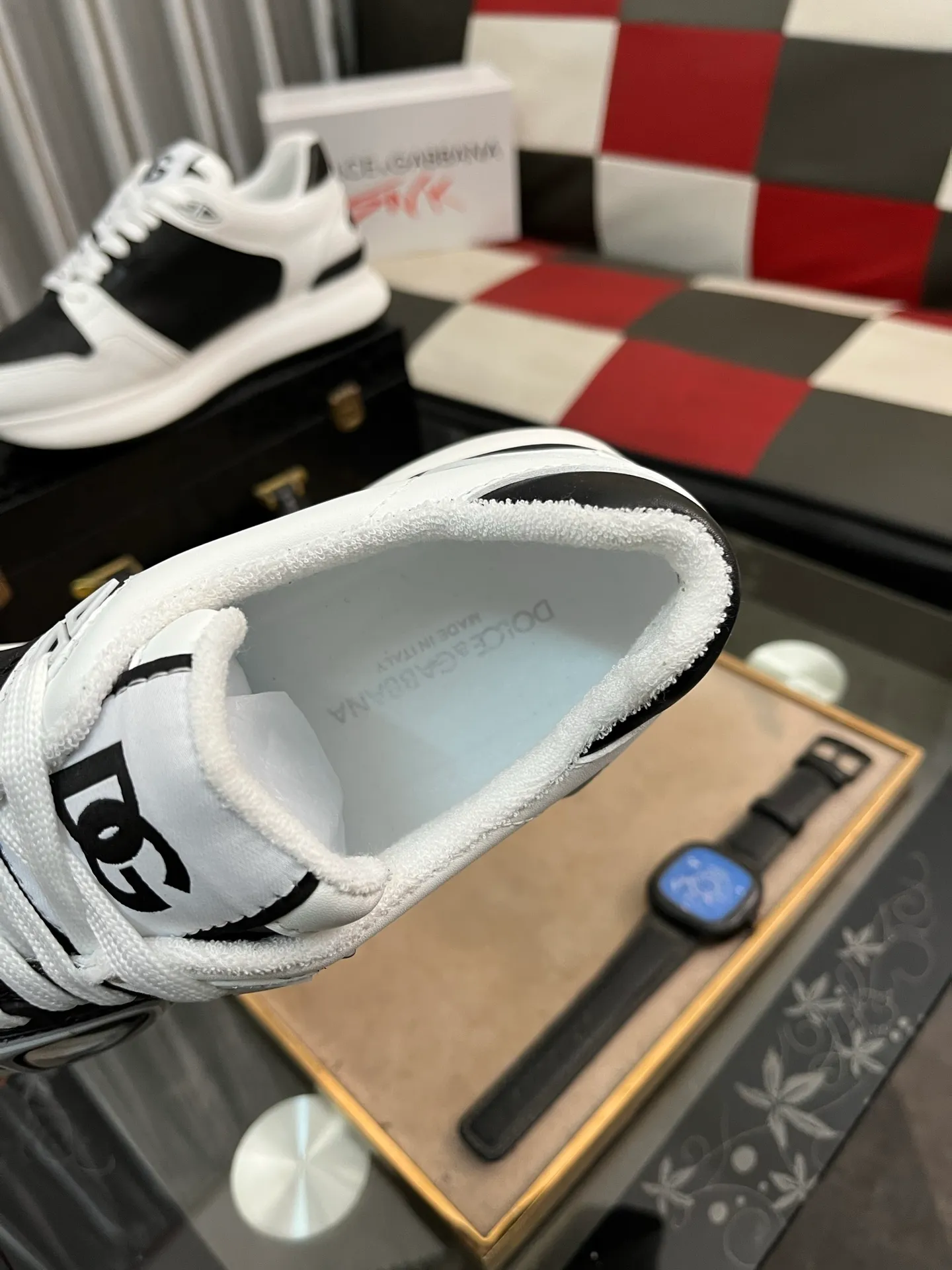 Men's men's shoes💰500⌚️⌚️New Dolce & Gabbana/top original DG heavy industry series, new casual fashion shoes👟Simple and elegant style, fashionable and exclusive👑Fashionable and generous. Upper: Original first-layer calfskin, comfortable sheepskin lining. Original special electroplated combination outsole, exquisite and luxurious, super A level! Compared with the genuine product at the counter, the version is no worse at all💕Size: 38-46